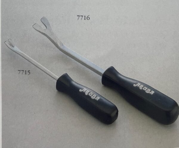 Trim pad remover tools with angled blade tips