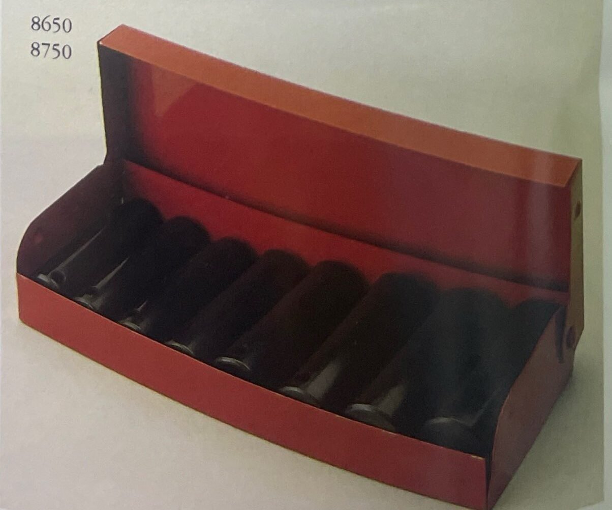 9PC chrome vanadium socket set in metal case